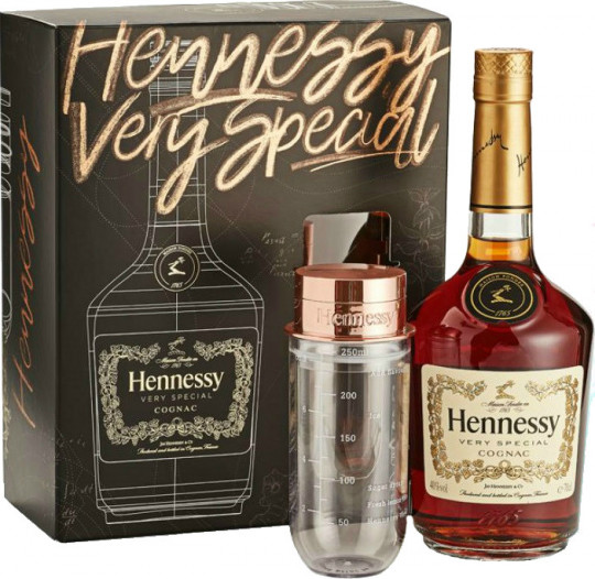 HENNESSY VS 0.7 NEW YEAR with Shaker